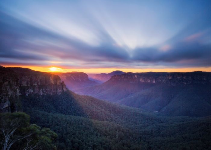 Sun setting over the Grose Valley in the Blue Mountains National Park