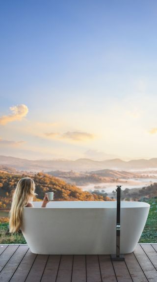 Enjoying the outdoor bath in the Sierra Escape - Mudgee