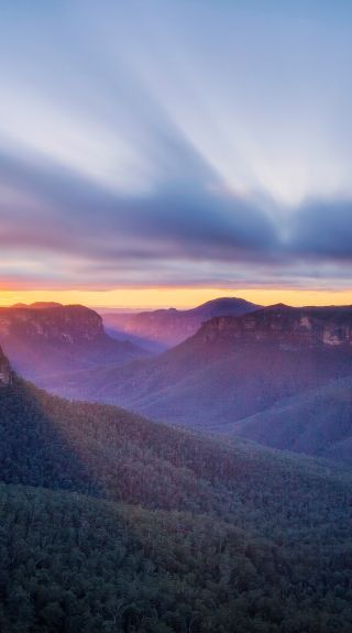 Sun setting over the Grose Valley in the Blue Mountains National Park