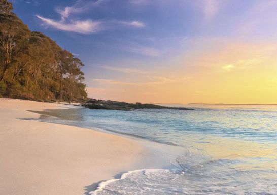 Sunrise on Hyams Beach, Jervis Bay